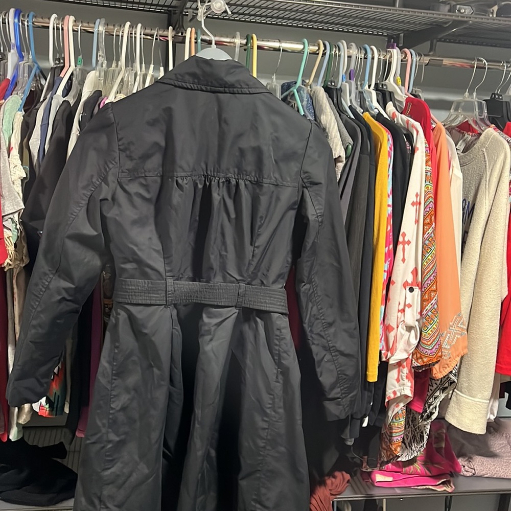 H&M fully lined coat. Practically new - Picture 2 of 5
